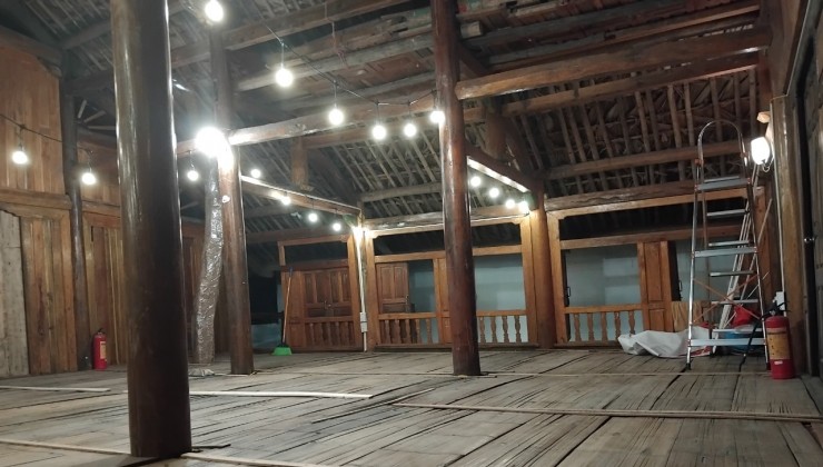 Cho thuê nhà sàn gỗ 3 gian làm quán cà phê, nhà hàng Phố Khuất Duy Tiến, 28 Triệu, 93m2, vào ngay.